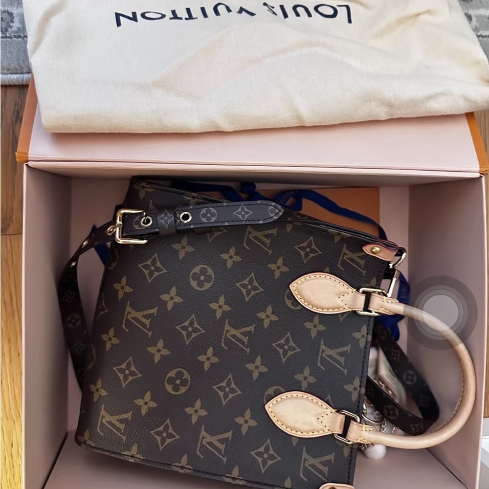 Louis Vuitton Monogram Sac Plat BB